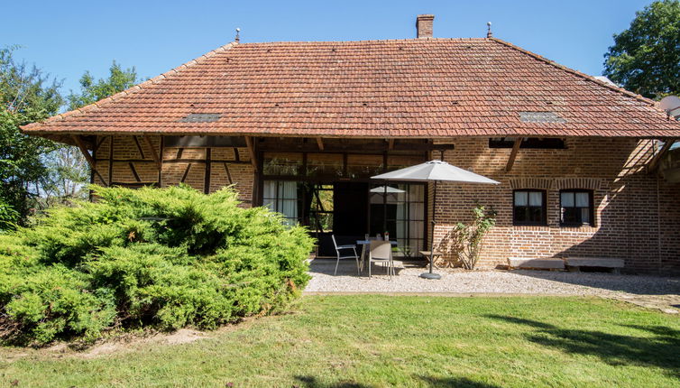 Foto 1 - Casa con 3 camere da letto a La Chapelle-Saint-Sauveur con piscina privata e giardino