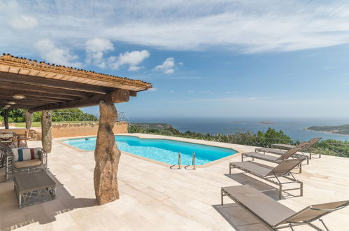 Photo 2 - Maison de 5 chambres à Arzachena avec piscine privée et vues à la mer