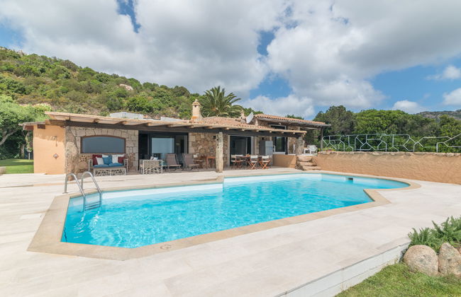 Casa de 5 quartos em Arzachena com piscina privada e jardim - Foto 3