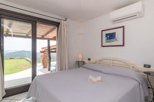 Foto 15 - Casa con 5 camere da letto a Arzachena con piscina privata e vista mare