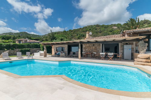 Photo 1 - Maison de 5 chambres à Arzachena avec piscine privée et vues à la mer