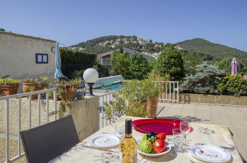 Photo 17 - 2 bedroom Apartment in Saint-Cyr-sur-Mer with swimming pool and sea view