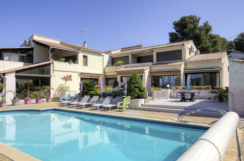 Photo 1 - Appartement de 2 chambres à Saint-Cyr-sur-Mer avec piscine et vues à la mer