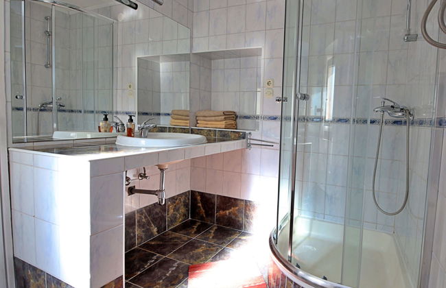Casa de 4 quartos em Milna com jardim e terraço - Foto 17