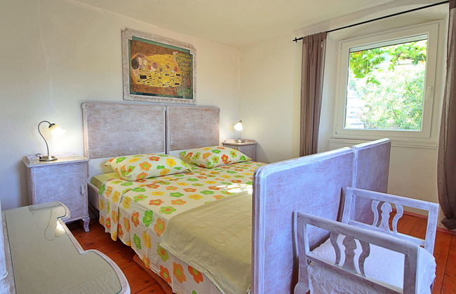 Casa de 4 quartos em Milna com jardim e terraço - Foto 16