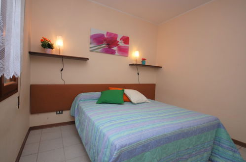 Foto 7 - Apartamento de 1 quarto em Lignano Sabbiadoro com jardim