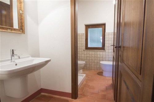 Foto 16 - Apartment mit 2 Schlafzimmern in Marsciano mit schwimmbad und garten