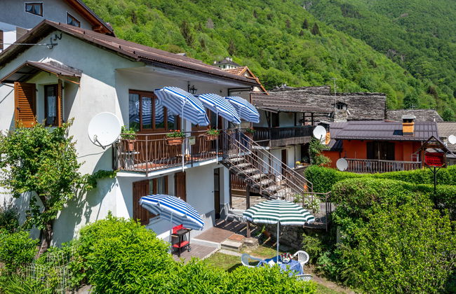 Apartment mit 3 Schlafzimmern in Calasca Castiglione mit garten - Foto 1