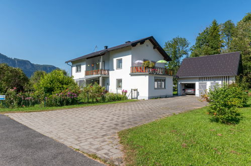 Photo 1 - Appartement de 3 chambres à Gallizien avec jardin et vues sur la montagne