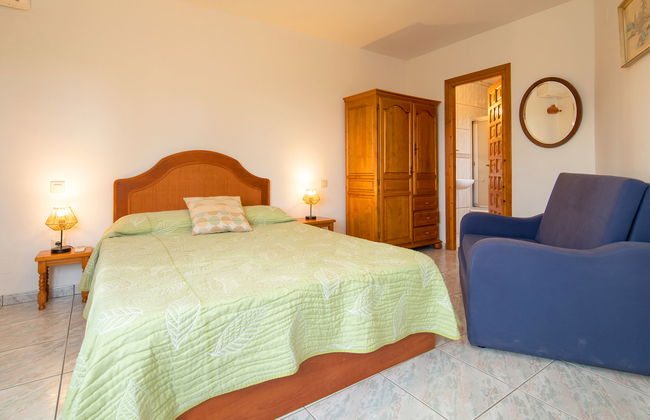 Casa de 4 quartos em Calp com piscina privada e jardim - Foto 9