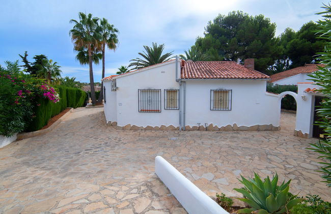 Casa de 4 quartos em Calp com piscina privada e jardim - Foto 17