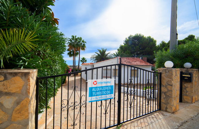 Casa de 4 quartos em Calp com piscina privada e jardim - Foto 18