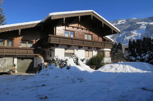 Foto 16 - Apartamento de 3 quartos em Aschau im Zillertal com vista para a montanha