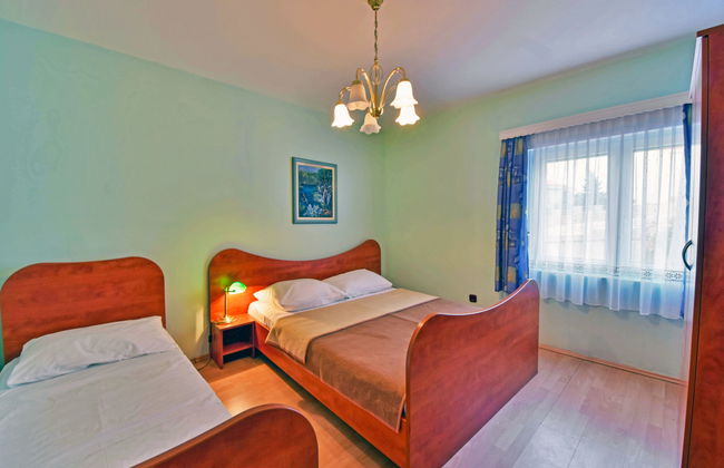 2 bedroom Apartment in Karlobag with swimming pool - Photo 7