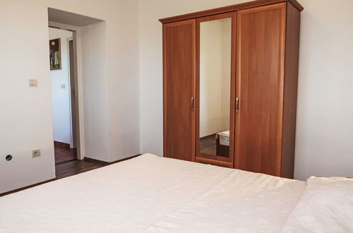 Foto 22 - Casa con 4 camere da letto a Labin con piscina privata e giardino