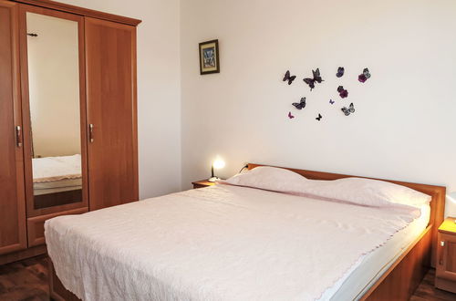 Foto 21 - Casa con 4 camere da letto a Labin con piscina privata e giardino