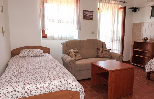 Casa de 6 quartos em Labin com piscina privada e jardim - Foto 17