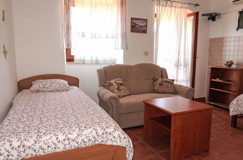 Foto 17 - Casa con 4 camere da letto a Labin con piscina privata e giardino