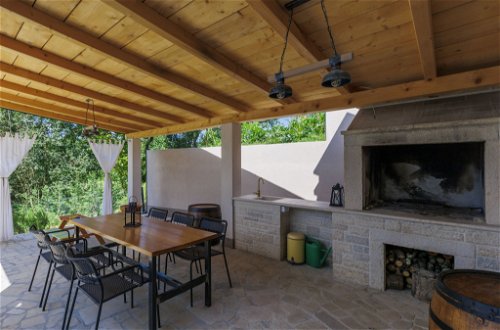 Foto 3 - Casa de 2 habitaciones en Cerovlje con piscina privada y terraza