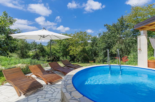 Photo 35 - Maison de 2 chambres à Cerovlje avec piscine privée et jardin