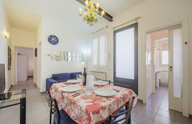 Apartment mit 2 Schlafzimmern in Viareggio mit terrasse - Foto 1