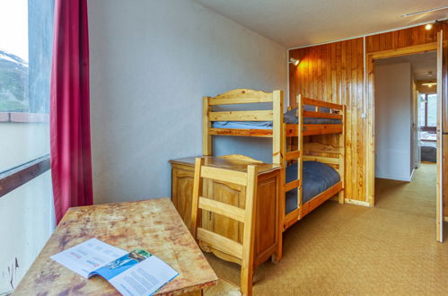 Foto 19 - Appartamento con 3 camere da letto a Les Belleville con vista sulle montagne