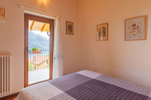 Photo 14 - 2 bedroom House in Pianello del Lario with garden