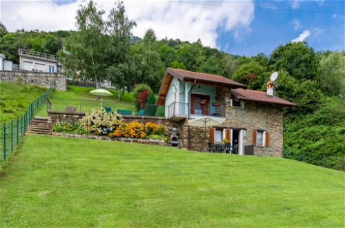 Photo 3 - Maison de 2 chambres à Pianello del Lario avec jardin et vues sur la montagne