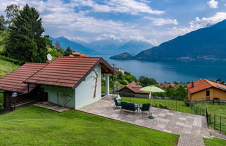 Photo 2 - Maison de 2 chambres à Pianello del Lario avec jardin et vues sur la montagne