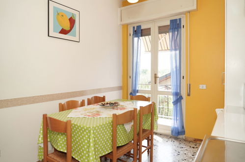 Foto 11 - Apartment mit 1 Schlafzimmer in Porto Valtravaglia mit garten und blick auf die berge