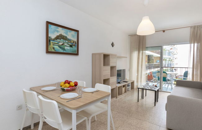 Apartamento de 3 quartos em Blanes com piscina e jardim - Foto 3
