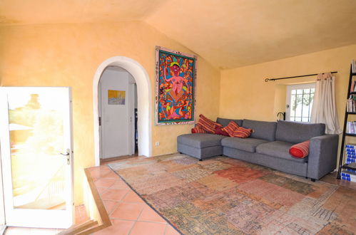 Photo 7 - 4 bedroom House in Cucuron with private pool and garden