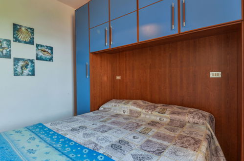 Foto 12 - Appartamento con 1 camera da letto a Rio con giardino e vista mare