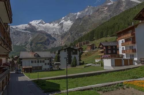 Foto 9 - Appartamento con 2 camere da letto a Saas-Fee