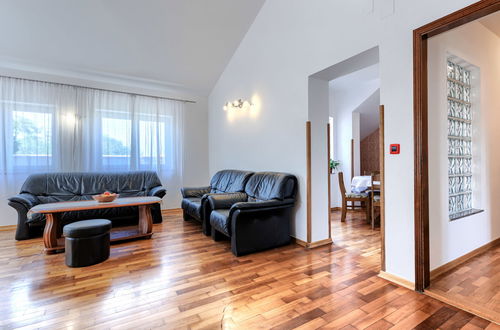 Photo 13 - Maison de 6 chambres à Pula avec piscine privée et jardin