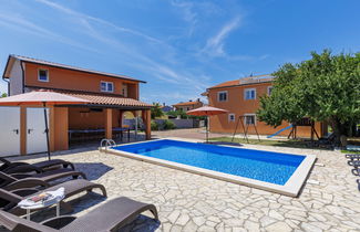Photo 3 - Maison de 6 chambres à Pula avec piscine privée et jardin