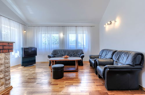 Photo 7 - Maison de 6 chambres à Pula avec piscine privée et jardin
