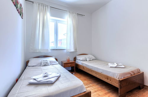 Photo 34 - Maison de 6 chambres à Pula avec piscine privée et jardin