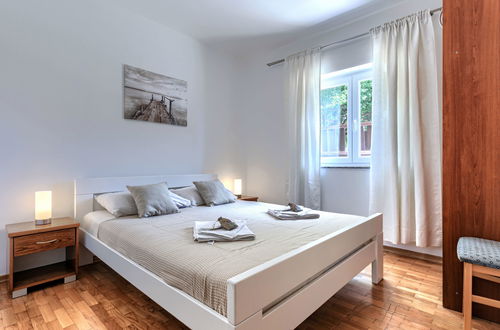 Photo 18 - Maison de 6 chambres à Pula avec piscine privée et jardin