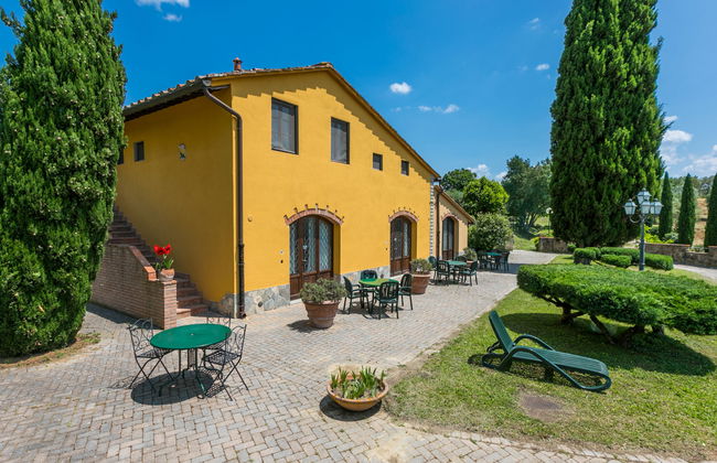 Apartamento de 2 quartos em Capraia e Limite com piscina e jardim - Foto 39
