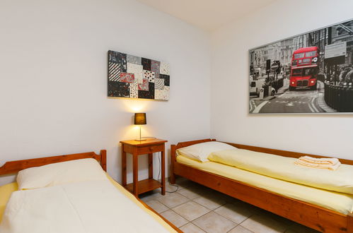 Photo 17 - 2 bedroom Apartment in Gambarogno with swimming pool and garden