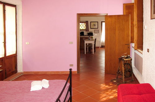 Photo 10 - 1 bedroom House in Siena with swimming pool and garden