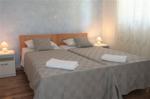 Photo 16 - Maison de 2 chambres à Sveta Nedelja avec piscine privée et vues à la mer