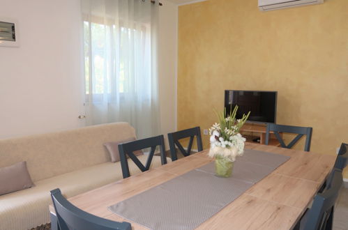 Photo 25 - 2 bedroom House in Sveta Nedelja with private pool and sea view