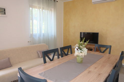 Photo 25 - 2 bedroom House in Sveta Nedelja with private pool and garden