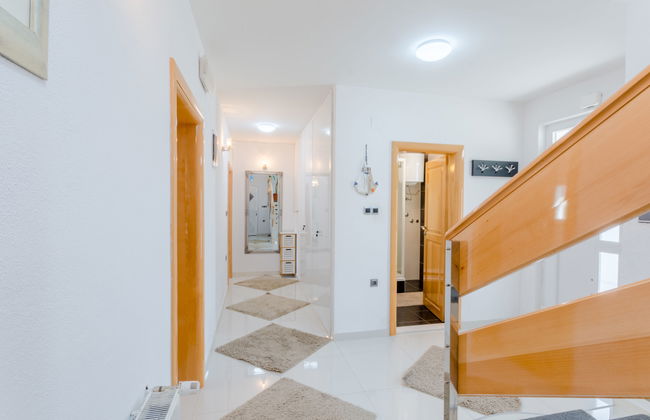 Casa de 6 quartos em Kaštela com piscina privada e jardim - Foto 28