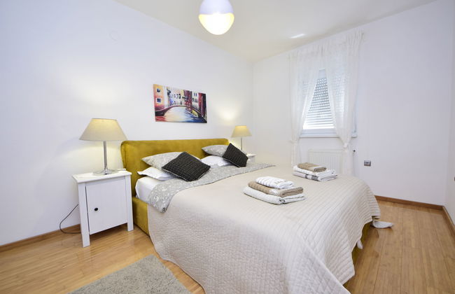 Casa de 6 quartos em Kaštela com piscina privada e jardim - Foto 16