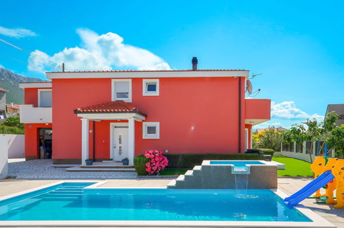 Photo 1 - Maison de 5 chambres à Kaštela avec piscine privée et jardin