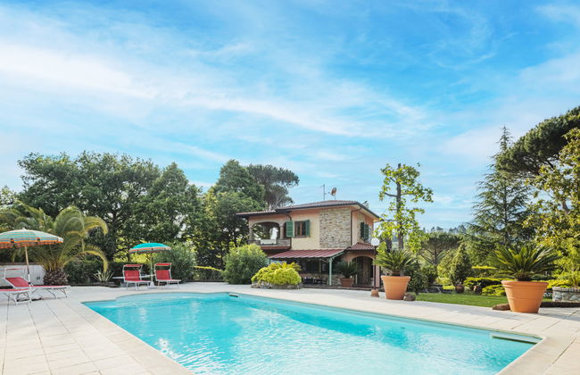 Casa de 4 quartos em Camaiore com piscina privada e jardim - Foto 1