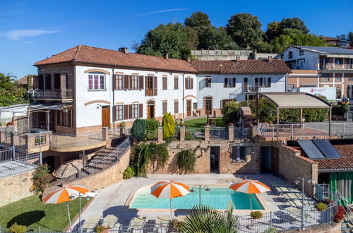 Foto 1 - Apartamento de 1 quarto em Cossombrato com piscina e jardim